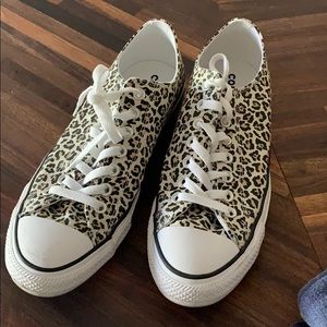 10.5 converse cheetah print